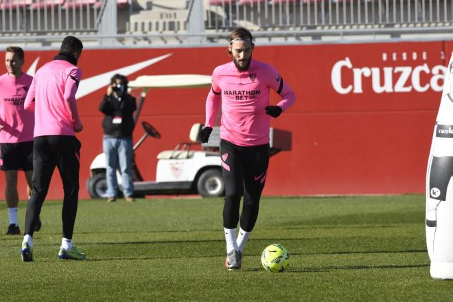 Gudelj, en el entrenamiento del jueves 31 de diciembre. (Foto: Kiko Hurtado).