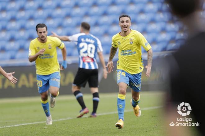 Rober González celebra un gol con Las Palmas (Foto: LaLiga)