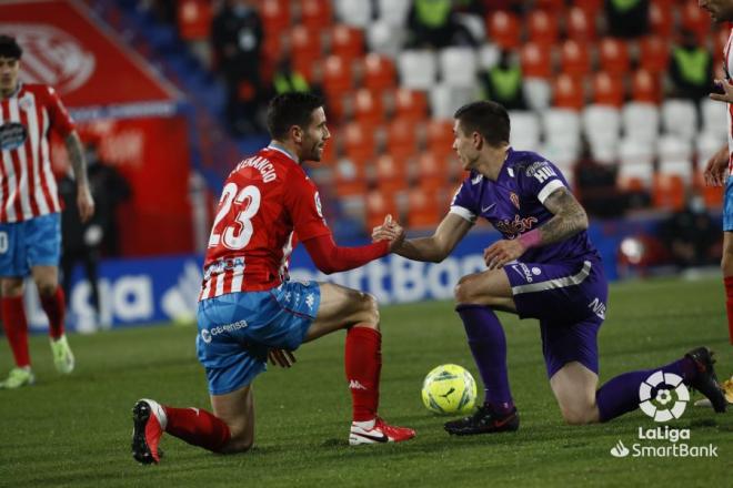 Lance del partido entre Venancio, del Lugo, y Djurdjevic, del Sporting (Foto: LaLiga).