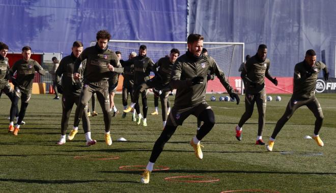 Los jugadores del Atlético de Madrid, en el entrenamiento previo al partido ante el Cornellá (Fot