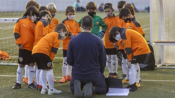 Fútbol base, niños en la Academia del Valencia CF (Foto: Valencia CF)