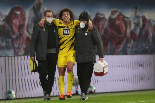 Witsel se marcha lesionado del RB Leipzig - Borussia Dortmund.