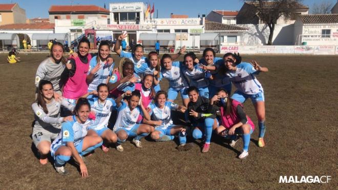 El Málaga CF Femenino, celebrando el trabajado triunfo en La Mancha (Foto: @MalagaCFemenino).