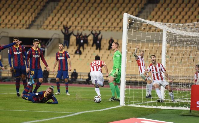 Villalibre, tras su gol al Barcelona (Foto: Kiko Hurtado).