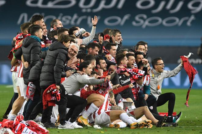 Así celebró el Athletic la Supercopa en La Cartuja de Sevilla.