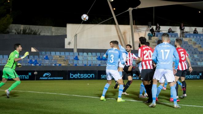 Acción del gol de Raúl García al Ibiza en Copa de Rey (Foto: Athletic Club).