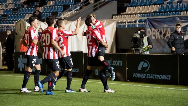 Raúl García y Muniain celebran el gol en Copa en Ibiza (Foto: Athletic Club).