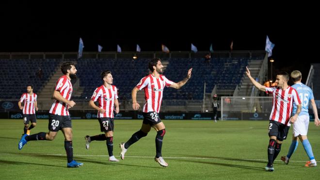 Raúl García y Berenguer celebran el gol en Ibiza (Foto: Athletic Club).