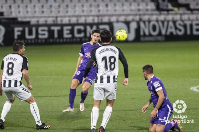 Cristian Salvador, durante el Castellón-Sporting (Foto: LaLiga).