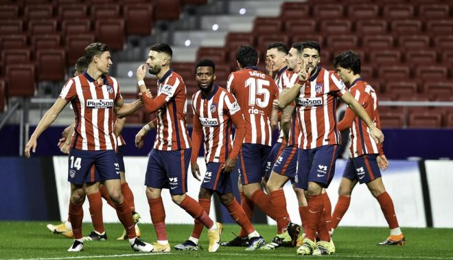 Los jugadores del Atlético de Madrid celebran el gol de Luis Suárez (Foto: ATM).