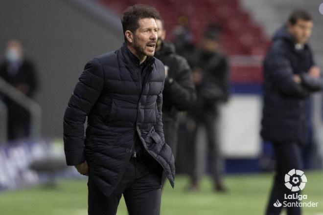 Simeone, entrenador del Atlético de Madrid, durante el partido ante el Valencia (Foto: LaLiga).