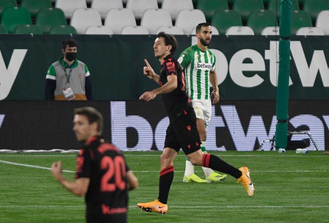 Oyarzabal celebra su gol al Betis (Foto: Kiko Hurtado).