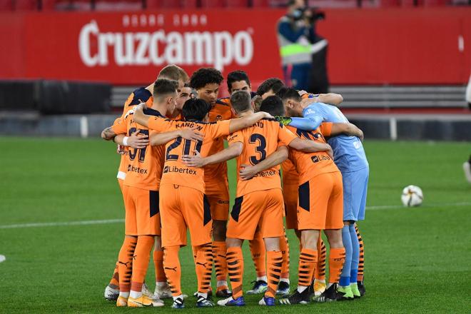 Los titulares del Valencia CF ante el Sevilla en Copa (Foto: Kiko Hurtado).