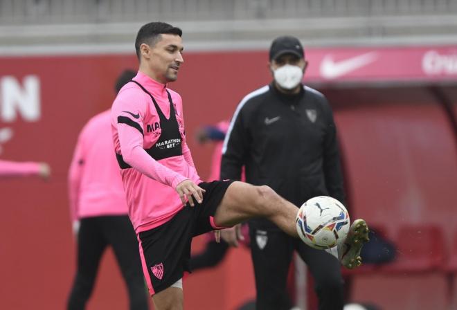 Navas, en el entrenamiento de este viernes. (Foto: Kiko Hurtado).