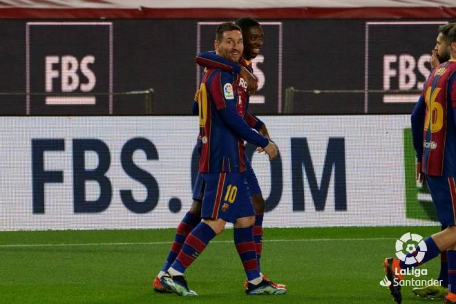 Messi y Dembélé, celebrando el primer gol de Messi ante el Athletic (Foto: LaLiga).
