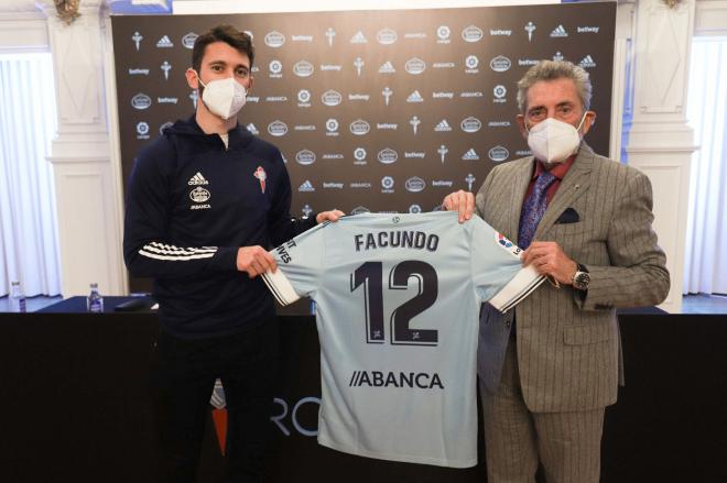 Facundo Ferreyra con Mouriño (Foto: RC Celta).