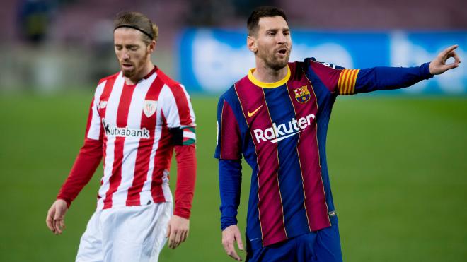Leo Messi gesticula ante Iker Muniain (Foto: Athletic Club).