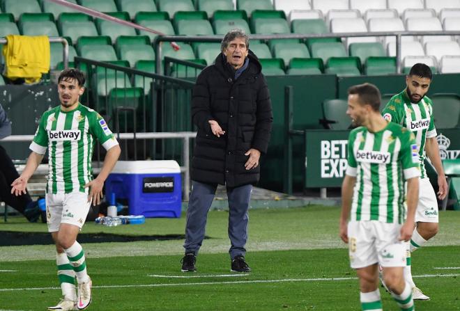 Manuel Pellegrini, ante Osasuna (Foto: Kiko Hurtado).