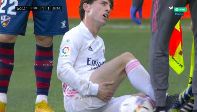 Álvaro Odriozola, lesionado en Huesca.