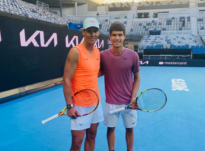 Rafa Nadal y Carlos Alcaraz, en su primer entrenamiento juntos (Foto: C. A.)