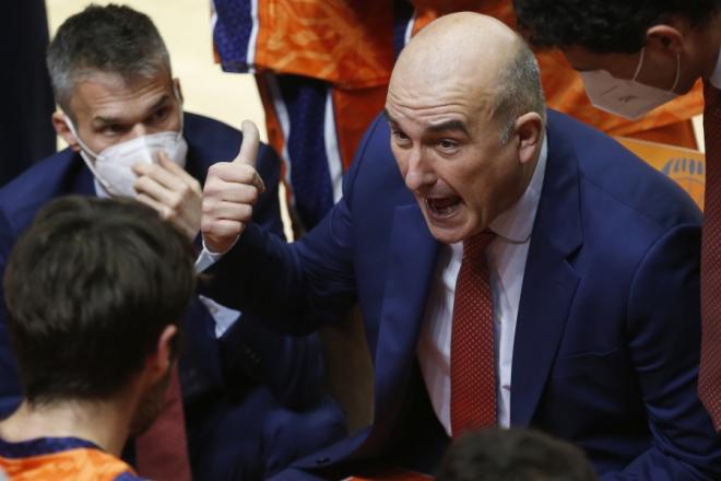 El entrenador del Valencia Basket, Jaume Ponsarnau