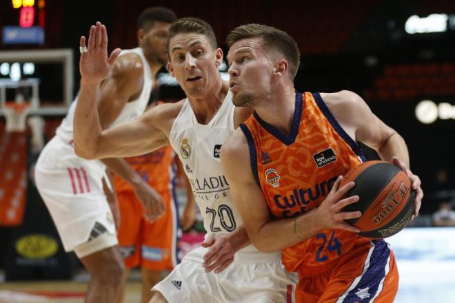La racha ACB del Valencia Basket de Ponsarnau pone a prueba al Madrid campeón