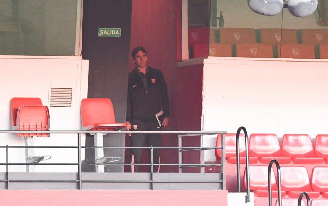 Lopetegui, en el Sevilla-Huesca. (Foto: Kiko Hurtado).