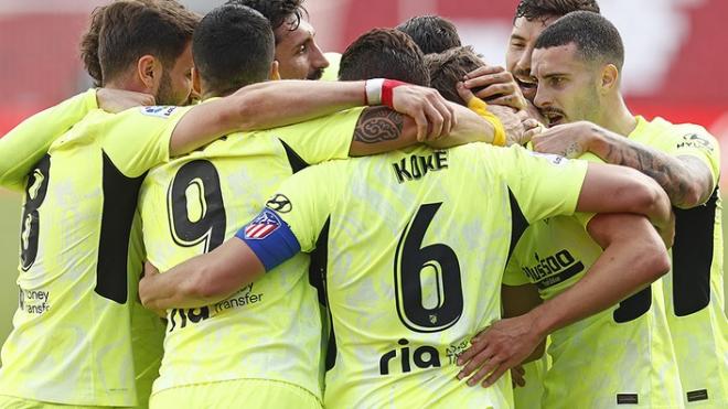 Los jugadores del Atlético de Madrid celebran un gol en Granada (Foto: ATM).