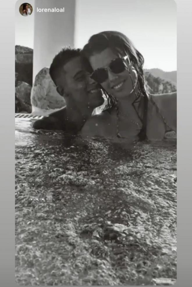 Cristian Tello cuelga una imagen con su pareja por el 14 de febrero.