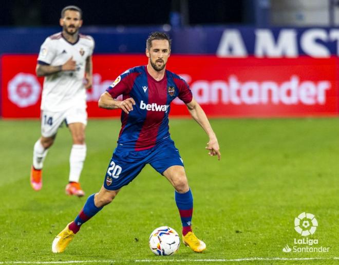 Jorge Miramón en el Levante - Osasuna. (Foto: LaLiga)