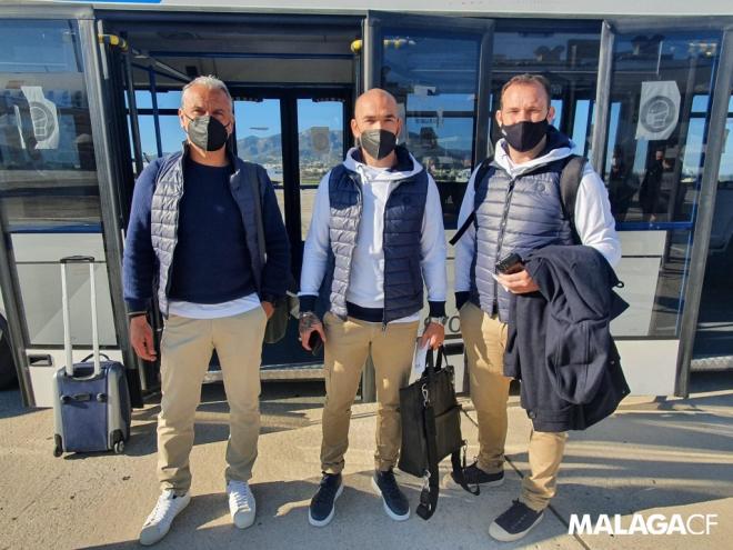 Pellicer, Manolo y Josemi, en el viaje a Gijón (Foto: Málaga CF).