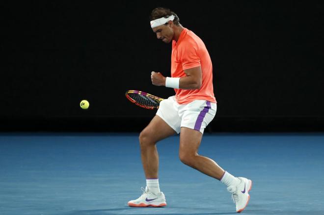 Rafa Nadal celebra tras ganar a Fognini en el Open de Australia.