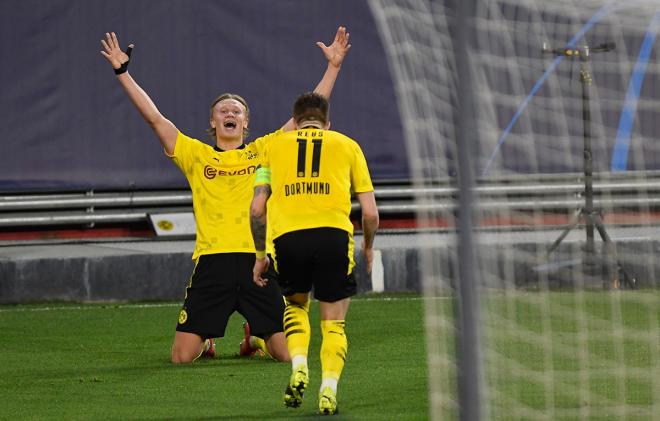 Haaland celebra su segundo gol en el Sevilla-Dortmund (Foto: Kiko Hurtado).