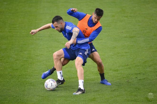 Negredo, en un reciente entrenamiento celebrado en El Rosal (Foto: Cádiz CF).