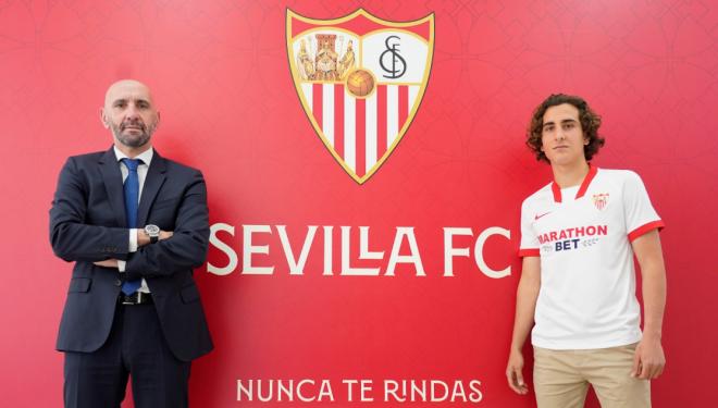Fattore ya ha firmado su nuevo contrato con el Sevilla (Foto: SFC)