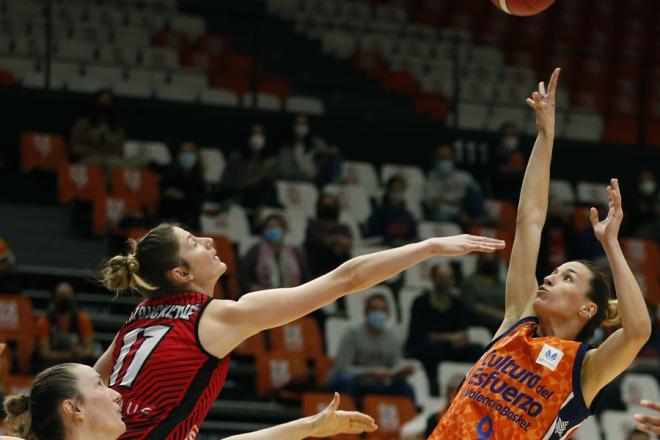 Valencia Basket sale victorioso de una batalla épica (58-55)