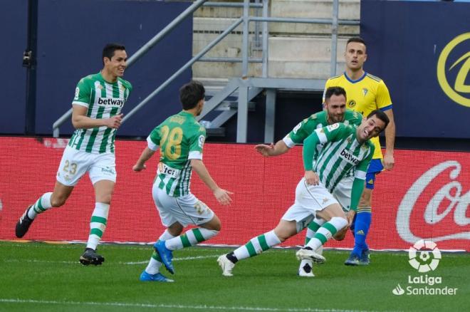 Juanmi celebra su gol ante el Cádiz (Foto: LaLiga).