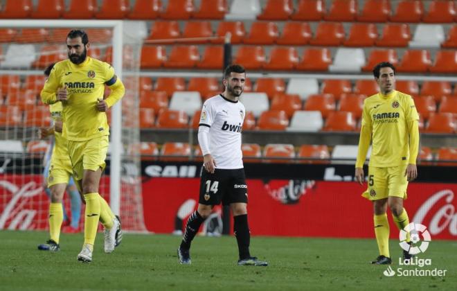 Gayà, autor del penalti, en el Valencia-Villarreal (Foto: LaLiga)