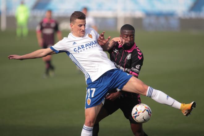 Nieto en el partido frente al Tenerife (Foto: Daniel Marzo).