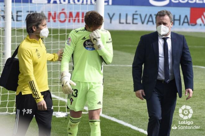 Rubén Blanco se retira entre lágrimas en el Huesca-Celta (Foto: LaLiga).