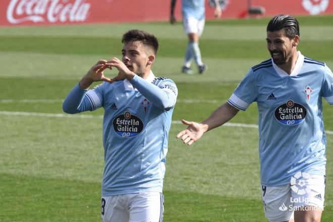 Fran Beltrán celebra su gol en el Huesca-Celta (Foto: LaLiga).