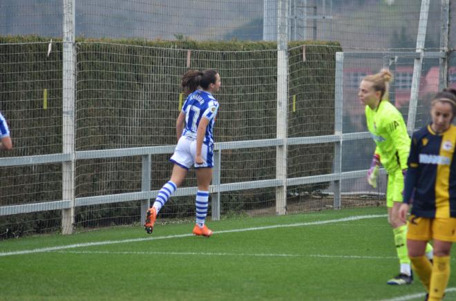 Amaiur Sarriegi logró el 2-0 para la Real (Foto: Giovanni Batista).