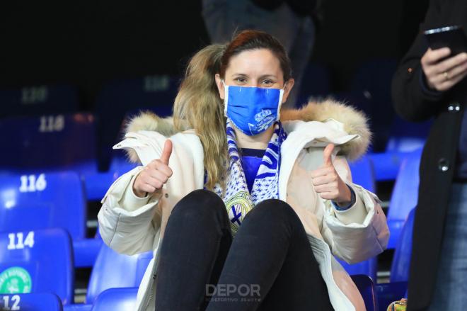 Aficionada del Dépor en las gradas de Riazor (Foto: RCD).