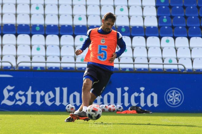 Celso Borges, durante un entrenamiento con el Dépor en Riazor (Foto: RCD).