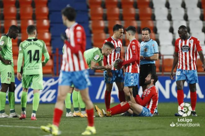 Moctar Sidi El Hacen, a la derecha, en el duelo del CD Lugo de este lunes (Foto: LaLiga).