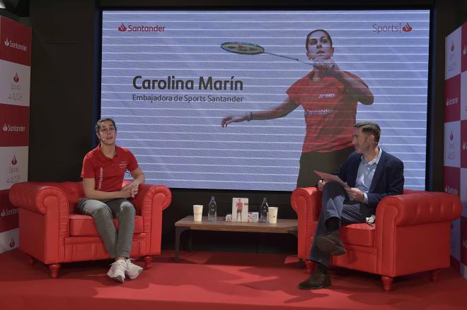 Carolina Marín y Felipe Martín, durante el 'Santander Talks' de 2021.