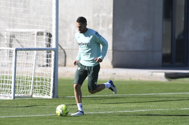 Víctor Ruiz en el entrenamiento de este viernes (foto: Kiko Hurtado).