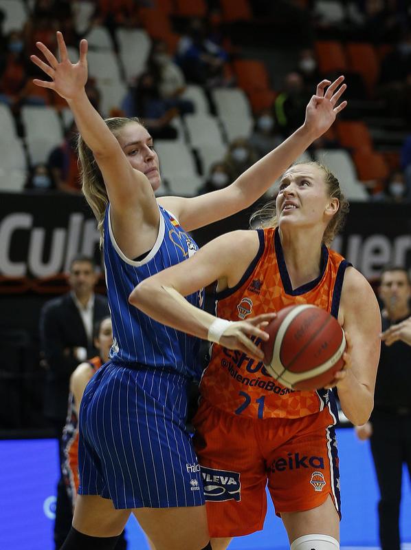 Histórica primera victoria ante Perfumerías Avenida en una batalla épica (85-84)