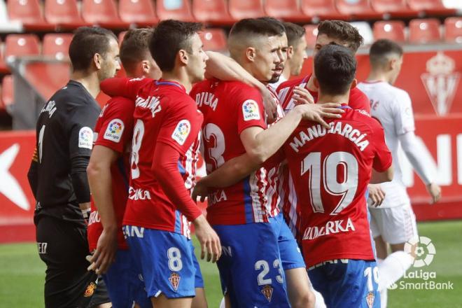 Celebración del gol de Djuka en el Sporting-Mallorca (Foto: LaLiga).