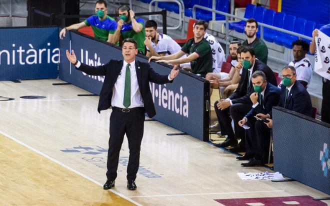 Katsikaris, durante el Barça-Unicaja (acb Photo / V. Salgado).